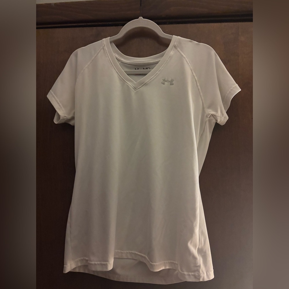 Under Armour White Semi-Fitted Short Sleeve Tee